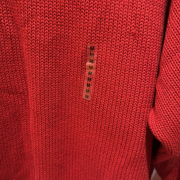 Eddie Bauer new men’s red sweater has no tags but the clear medium size tape - Picture 3 of 6